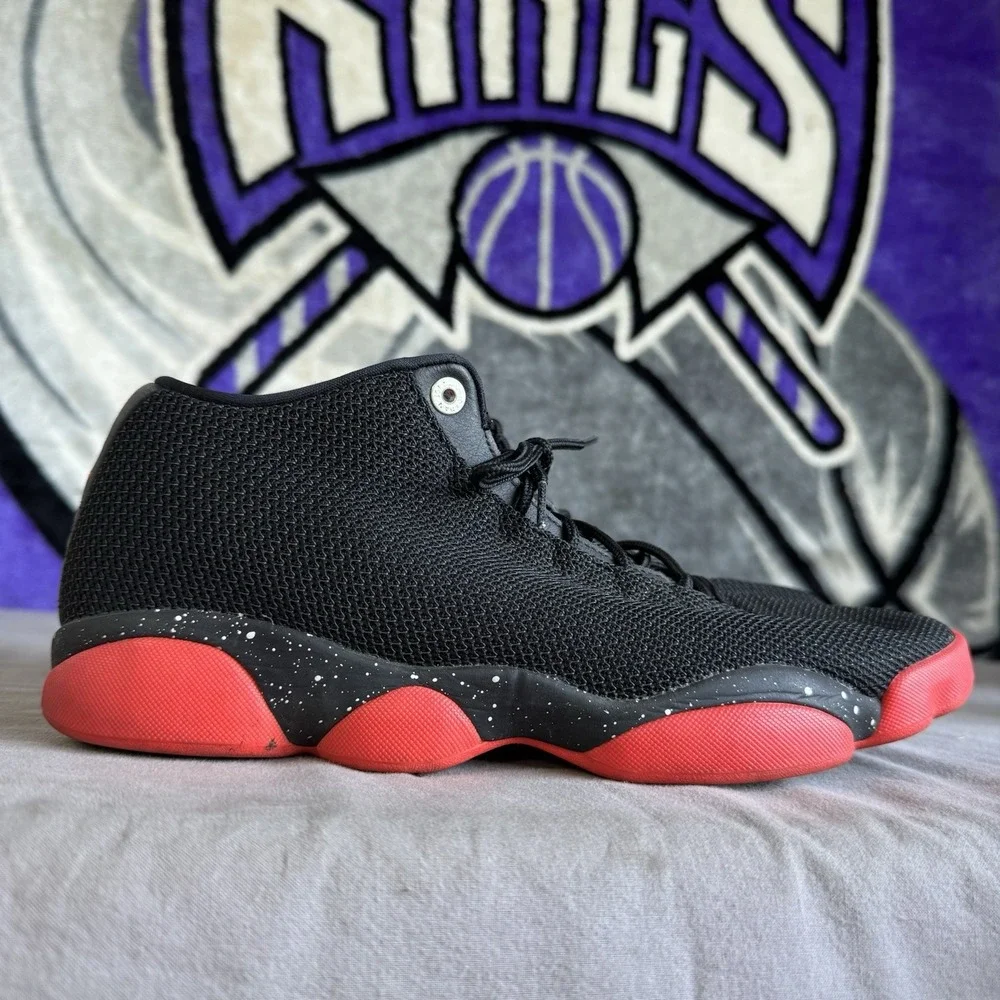 Size 11.5 - Jordan Horizon Low Black 845098-060